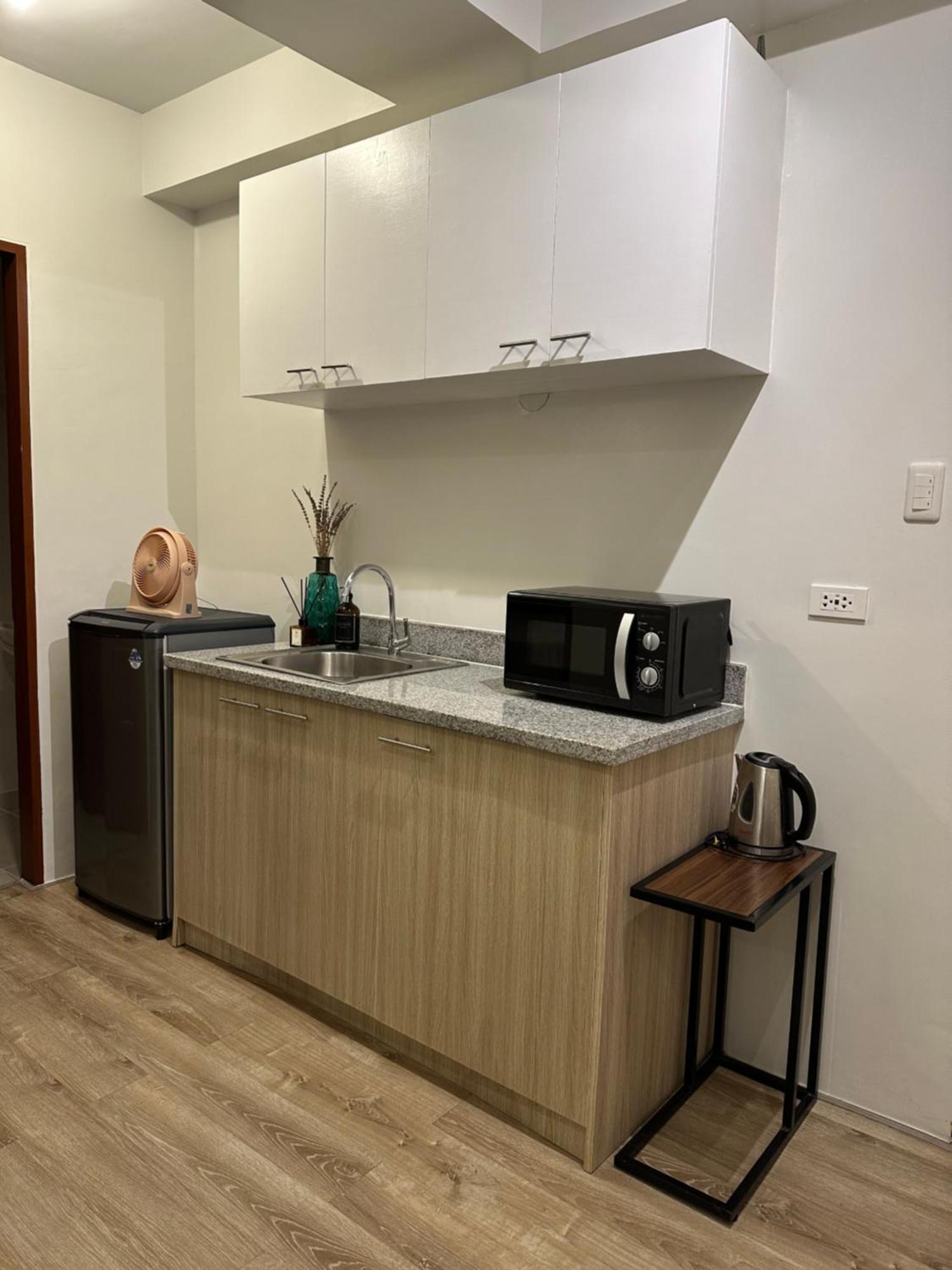 One Bedroom In Apartment